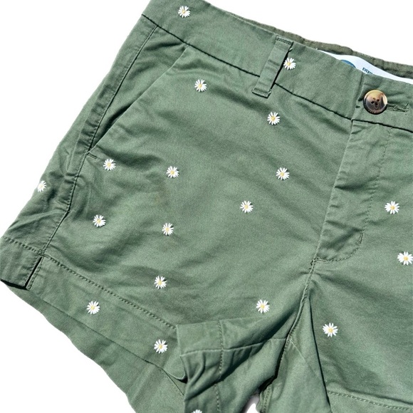 NWOT Old Navy Women’s Mid Rise Shorts Size  4 - Picture 2 of 5